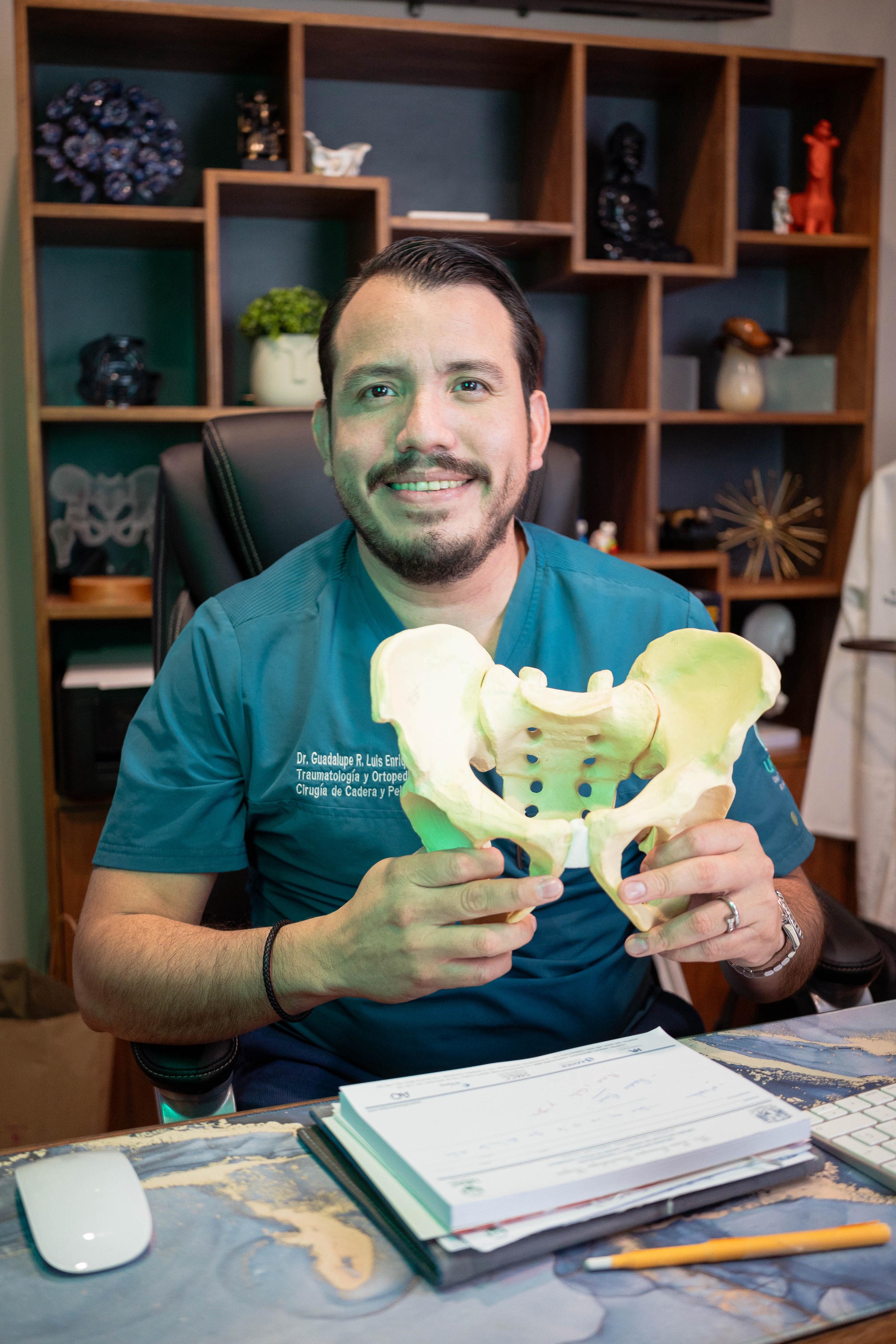 Dr. Luis Enrique